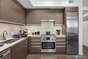 800 Columbia St, Seattle, WA 98104 - Photo 3