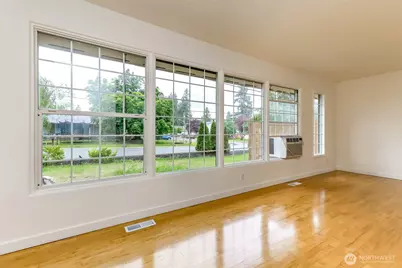 8223 Sherwood Forest Street SW, Lakewood, WA 98498 - Photo 17