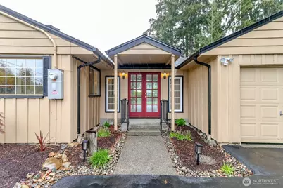 8223 Sherwood Forest Street SW, Lakewood, WA 98498 - Photo 3