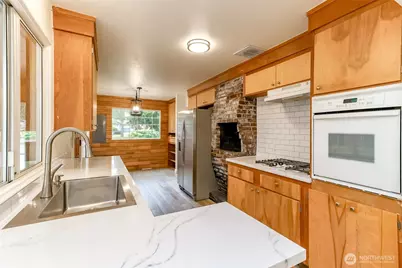 8223 Sherwood Forest Street SW, Lakewood, WA 98498 - Photo 9