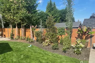 1819 7th St W, Kirkland, WA 98033 - Photo 13