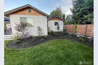 1819 7th Street W, Kirkland, WA 98033 - Photo 5