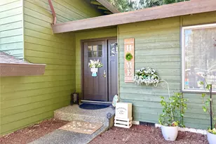 8210 University Point Cir NE, Bremerton, WA 98311 - Photo 3