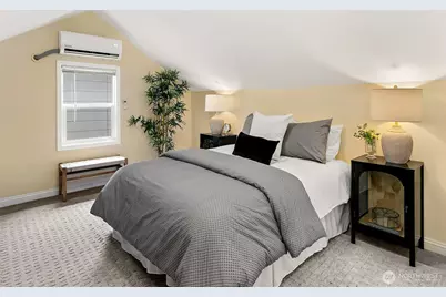954 19th Avenue E, Seattle, WA 98112 - Photo 17
