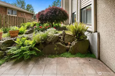 2858 32nd Avenue W #106, Seattle, WA 98199 - Photo 17