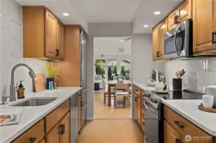 14225 NE 2nd Pl, Bellevue, WA 98007 - Photo 9