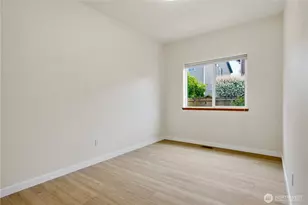 460 Ilwaco Ave NE, Renton, WA 98059 - Photo 11