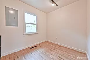512 S 35th St, Tacoma, WA 98418 - Photo 29
