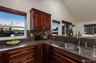 524 6th Ave W, Seattle, WA 98119 - Photo 7