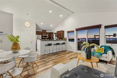 524 6th Avenue W #407, Seattle, WA 98119 - Photo 5