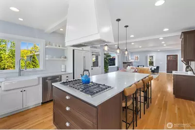 1729 41st Avenue SW, Seattle, WA 98116 - Photo 13