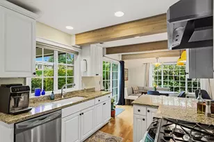 11225 NE 53rd St, Kirkland, WA 98033 - Photo 13