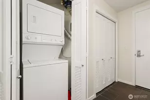 2721 1st Ave, Seattle, WA 98121 - Photo 19
