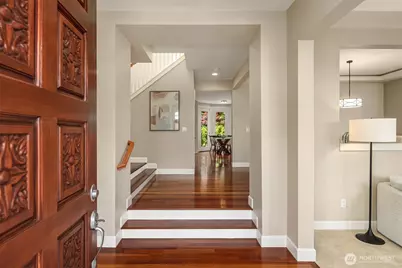 687 Bear Ridge Drive NW, Issaquah, WA 98027 - Photo 3