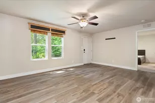 1376 Silver Lake Rd, Oak Harbor, WA 98277 - Photo 3