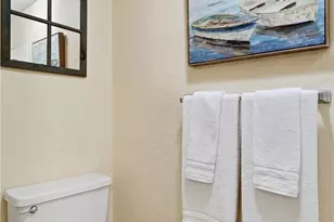 2500 W Manor Pl, Seattle, WA 98199 - Photo 21