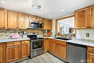 19164 Karl Pl NE, Poulsbo, WA 98370 - Photo 9