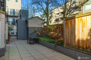 500 Aloha St, Seattle, WA 98109 - Photo 39