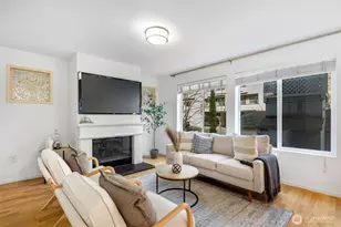 500 Aloha St, Seattle, WA 98109 - Photo 3