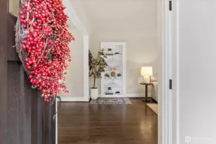 1020 NE 100th St, Seattle, WA 98125 - Photo 3