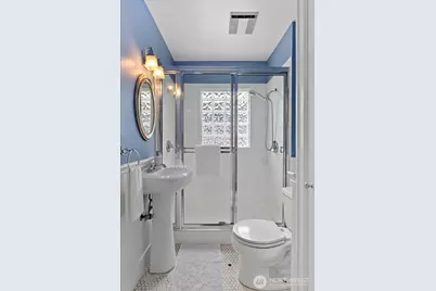 1020 NE 100th Street #1, Seattle, WA 98125 - Photo 23