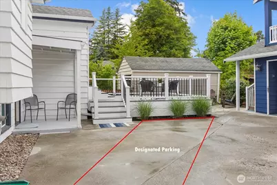 1020 NE 100th Street #1, Seattle, WA 98125 - Photo 35