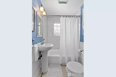 1020 NE 100th Street #1, Seattle, WA 98125 - Photo 15