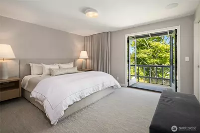 1514 Shenandoah Drive E, Seattle, WA 98112 - Photo 23