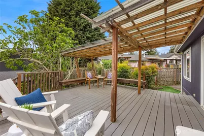 508 Madrona Way NE #50, Bainbridge Island, WA 98110 - Photo 17
