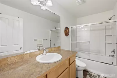 5208 NE 8th Court, Renton, WA 98059 - Photo 15