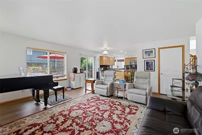 5208 NE 8th Court, Renton, WA 98059 - Photo 13