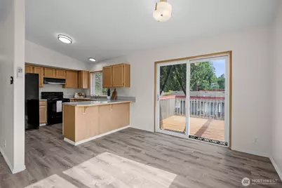 2233 NW Clinton Avenue, Poulsbo, WA 98370 - Photo 9