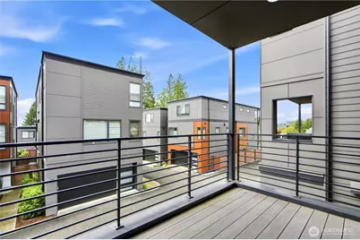 732 4th Court S #A, Kirkland, WA 98033 - Photo 7