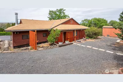 618 1st Avenue NE, Soap Lake, WA 98848 - Photo 7