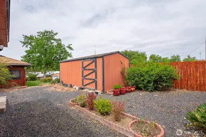 618 1st Avenue NE, Soap Lake, WA 98848 - Photo 9