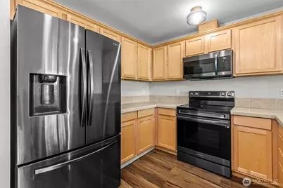 1931 23rd Place NE #202, Issaquah, WA 98029 - Photo 11
