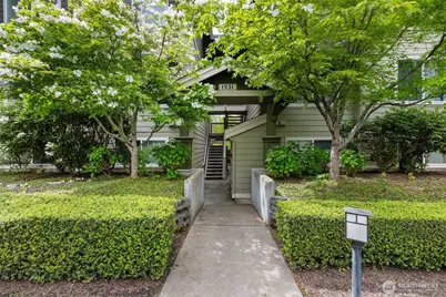 1931 23rd Place NE #202, Issaquah, WA 98029 - Photo 35