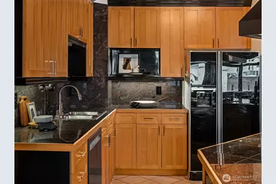 210 3rd Avenue S #3C, Seattle, WA 98104 - Photo 15