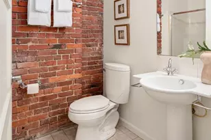 210 3rd Ave S, Seattle, WA 98104 - Photo 25
