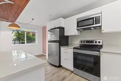 21904 56th Avenue W #B2, Mountlake Terrace, WA 98043 - Photo 19