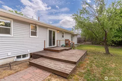 12 S Schafer Street, Wenatchee, WA 98801 - Photo 19