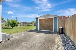 1608 9th St, Marysville, WA 98270 - Photo 25