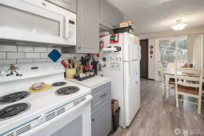 1205 130th Street S, Tacoma, WA 98444 - Photo 9