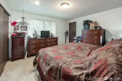 1205 130th Street S, Tacoma, WA 98444 - Photo 17