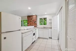 26301 SE 158th St, Issaquah, WA 98027 - Photo 17
