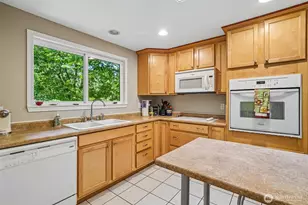 26301 SE 158th St, Issaquah, WA 98027 - Photo 7