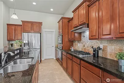 3724 68th Avenue Ct W, University Place, WA 98466 - Photo 5