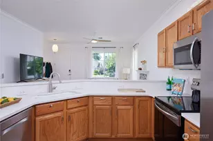 725 SE Creekside Dr, College Place, WA 99324 - Photo 17