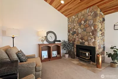 816 Old Beach Road #203, Freeland, WA 98249 - Photo 7