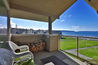 816 Old Beach Road #203, Freeland, WA 98249 - Photo 1